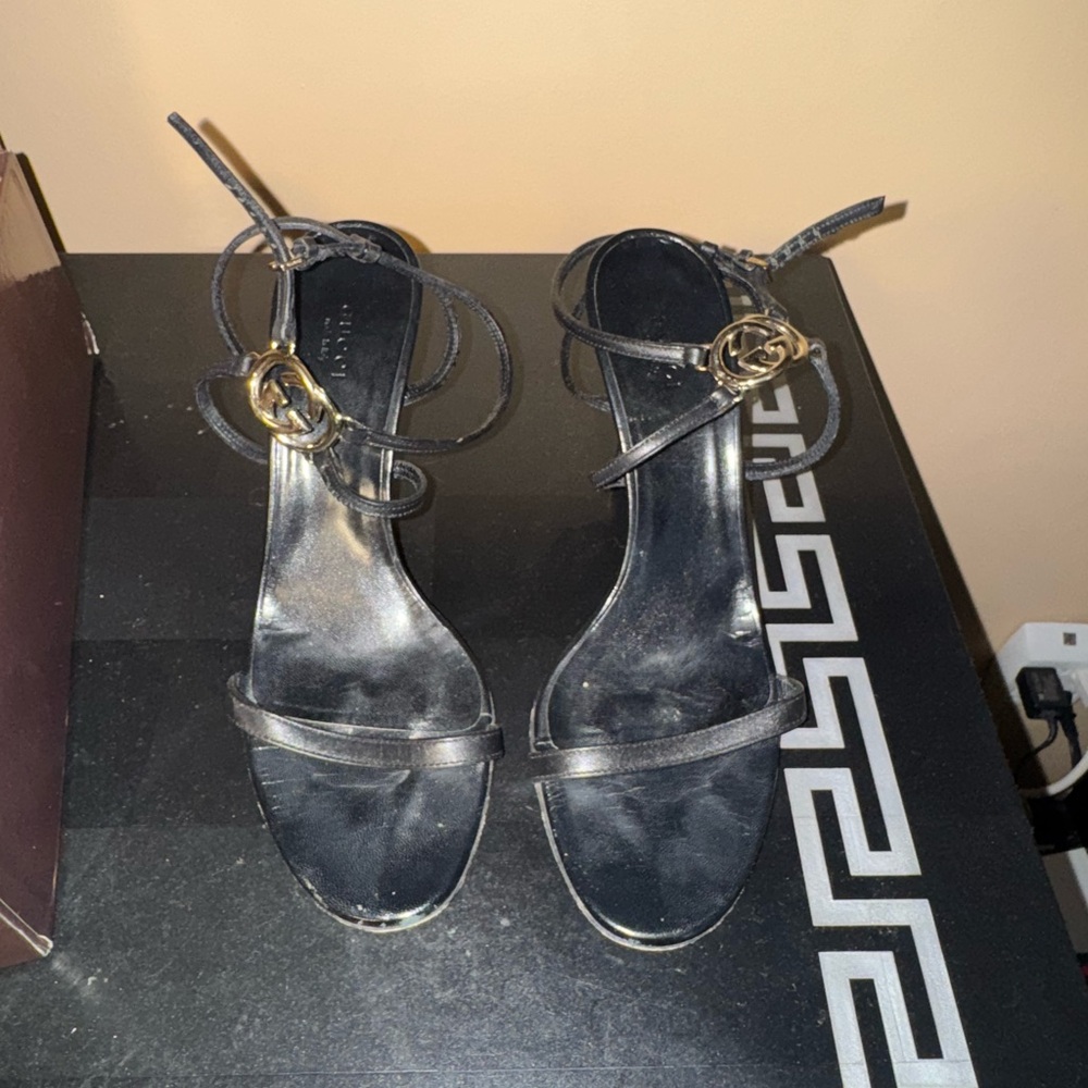 Vintage Gucci Sand Pelle S Cuoio Black Strappy Sandals